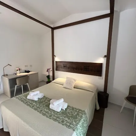 Fiore Di Maggio Hotel