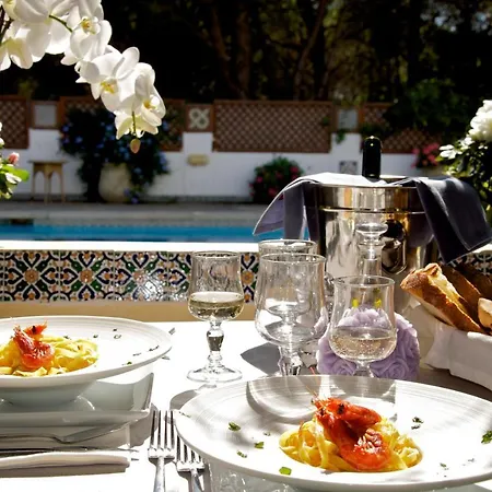 Hotel Fiore Di Maggio 3*